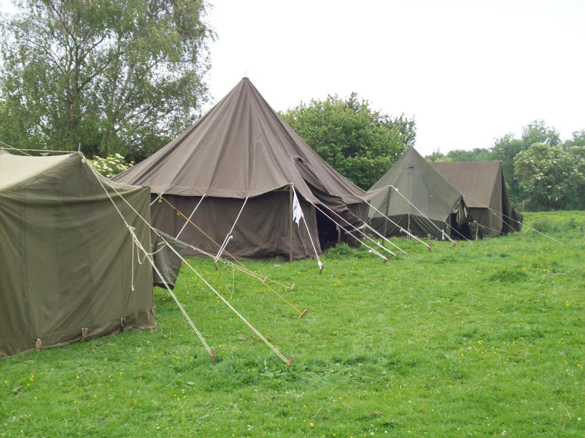 Domaine Airborne Acomodação com café da manhã Carentan-les-Marais Exterior foto
